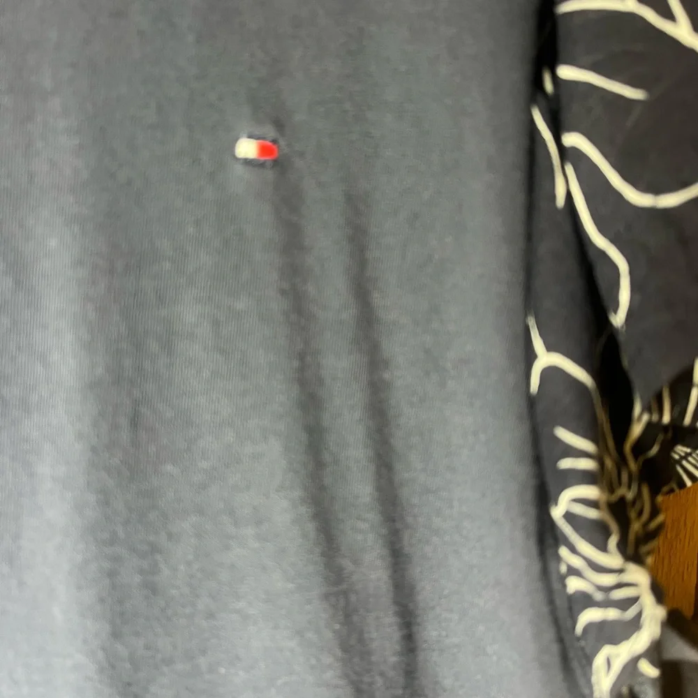 Tommy Hilfiger Womens Printed Navy Flutter Sleeve Top Sky Captain Large - Picture 2 of 6